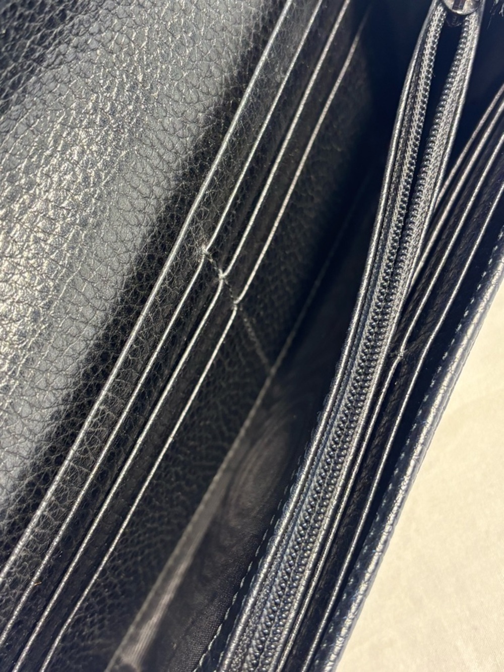 Gucci Marmont Black Flap Wallet - Picture 13 of 15